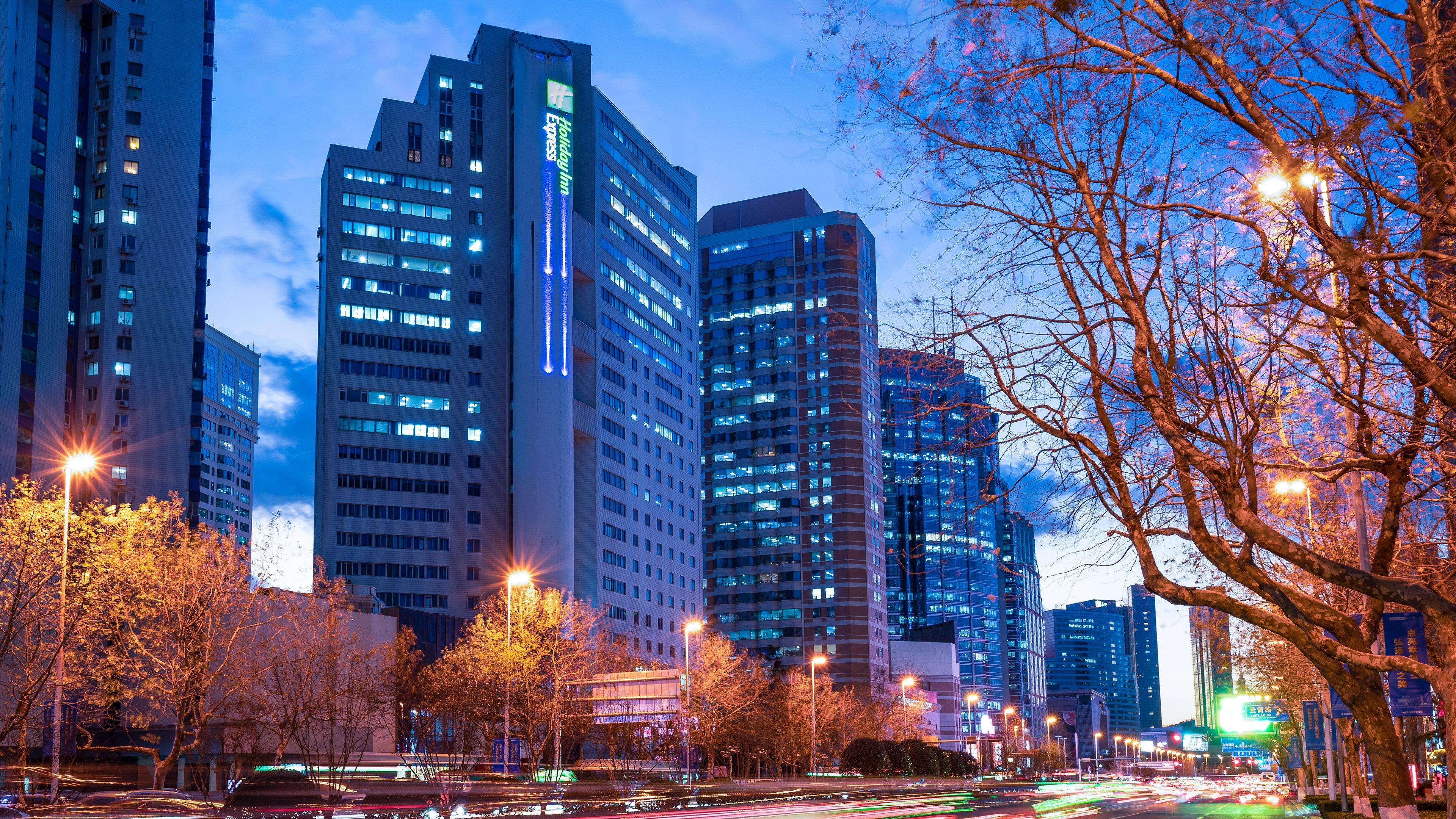 Holiday Inn Express Qingdao City Center By Ihg Exterior foto